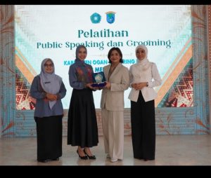 TP PKK OKI Dilatih Publik Speaking dan Tata Busana