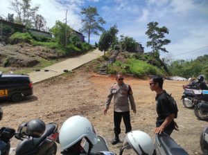 Polsek Bukit Batu Laksanakan Patroli di Objek Wisata Bukit Cinta Tangkilin