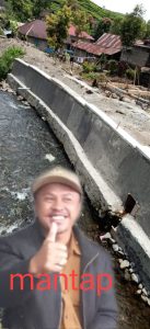 Proyek Tembok Penahan Sungai Dana Desa Batu Hampar Diduga Tidak Sesuai Spek Teknis