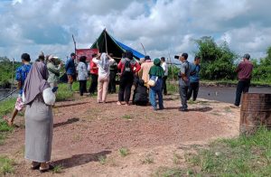 Ahli Waris Kamarudin Menutup kembali aktivitas PT. Sawitmas Nugraha Persada karena Tidak ada kejelasan