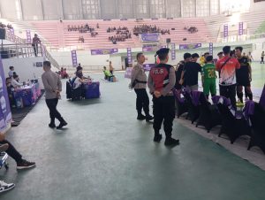 Personel Polresta Palangka Raya Kawal Ketat Turnamen Futsal Axis Nation Cup 2025