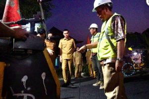 MUCHENDI BUKA KERAN DANA BANGUB RP 30 MILIAR UNTUK PERBAIKAN JALAN TULUNG SELAPAN