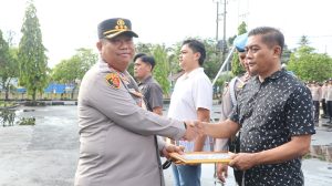 Berhasil Ungkap Kasus Kriminal, Kapolresta Palangka Raya Berikan Penghargaan kepada 22 Personel Berprestasi