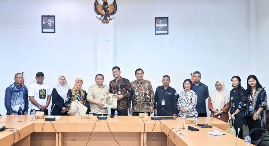Sekda Labuhan batu sambut kedatangan Tim Kementerian kesehatan republik Indonesia.dan Mendagri