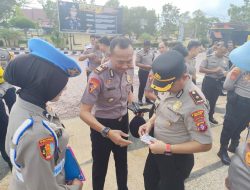 Usai Apel Pagi, Wakapolres Seruyan Sidak Kerapihan dan Kelengkapan Identitas Personel