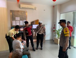 Hadirkan Rasa Aman, Personel Polres Seruyan Kawal Aktivitas Pagi Masyarakat Kuala Pembuang